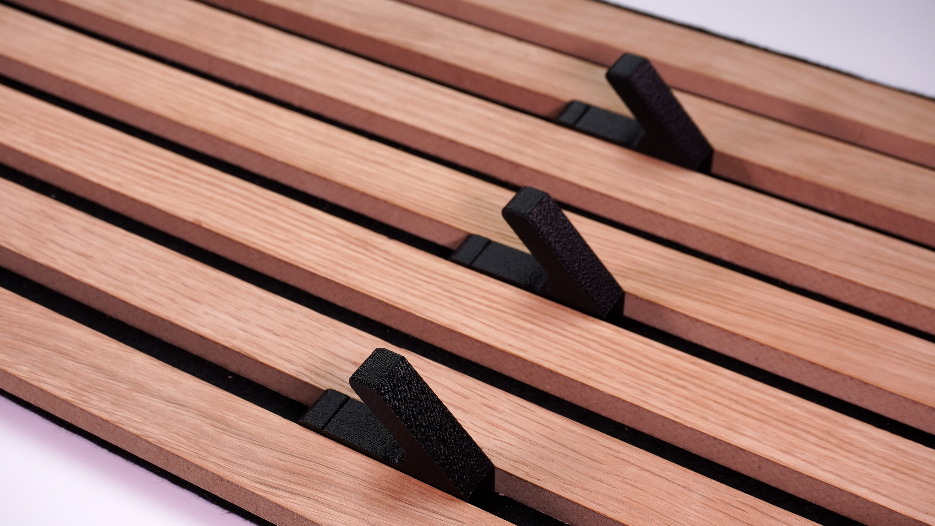 Haken für Akustikplatten – Angewinkelt – Pin-Lock – ohne Bohren